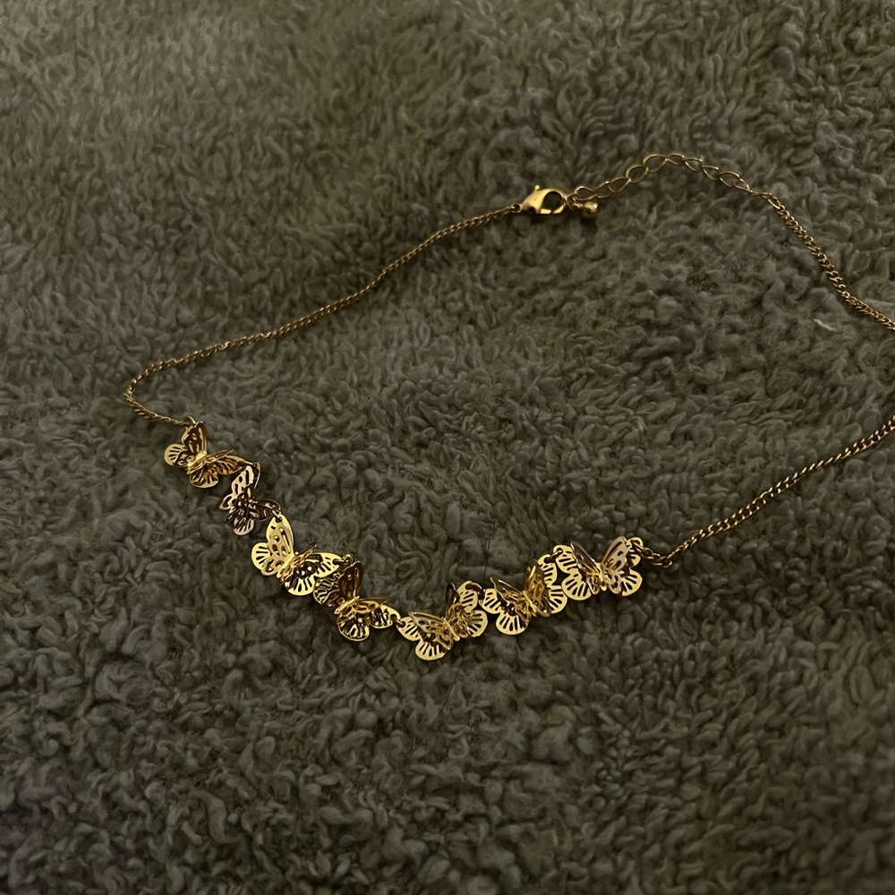 Elegant Gold Butterfly Necklace